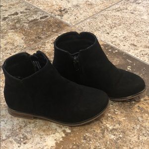 Toddler girls Cat & Jack booties size 10